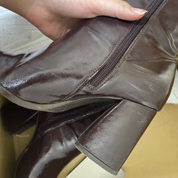 İki Kez Giyilen Topuklu Botta Deri Çizikleri Ve Deformasyon: Ayıplı Ürün Değişim Talebi