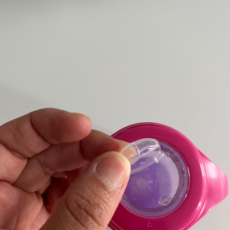 Philips Avent Alıştırma Bardaklı Sulukta Çocuk Boğulma Riski Ve Sızıntı Sorunu