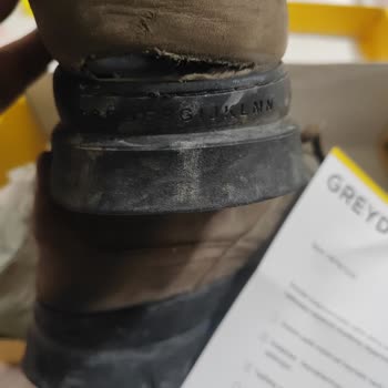 Greyder Ayakkabısındaki Açılma Ve Değişim İsteği