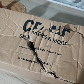 DHL Ecommerce Türkiye Teslim Aldığım Kargonun Paketi Yırtık Haldeydi