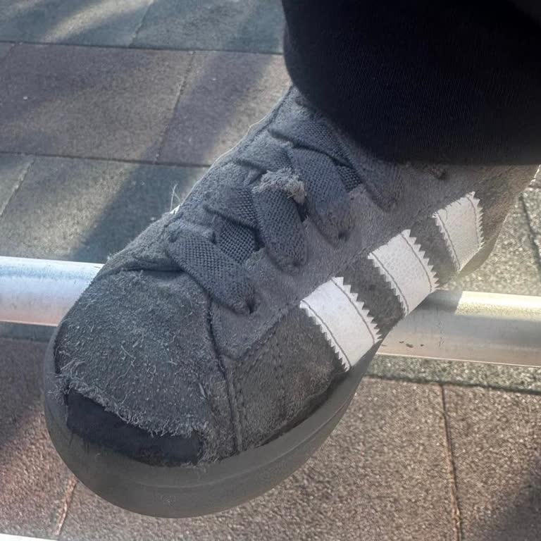 Adidas Ayakkabıda 60 Günde Yırtılma Ve Mağaza Kalite Reddi