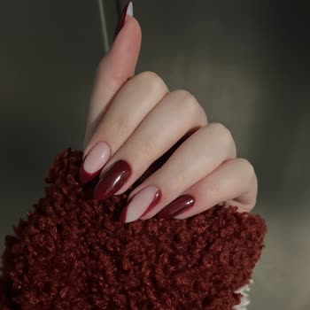 Babydoll Nail Art’ta Tırnak Uygulaması Kalitesiz Ve Yorum Silinmesi Güveni Sarsıyor