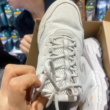 Deichmann'dan Alınan Skechers Ayakkabının Kısa Sürede Bozulması Ve Garanti Sürecinin Yetersizliği