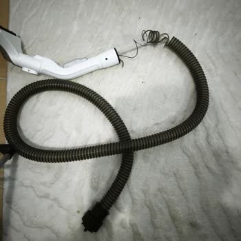 Kiwi Yıkama Hortumu Yerinden Koparak Kullanılamaz Hale Geldi