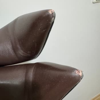 İstinyePark Derimod’da 12.499 TL’lik Botta Hızlı Deformasyon Ve Haksız Kullanıcı Hatası İddiası