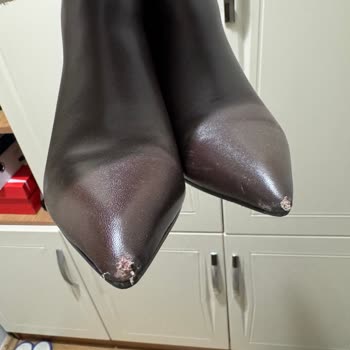 İstinyePark Derimod’da 12.499 TL’lik Botta Hızlı Deformasyon Ve Haksız Kullanıcı Hatası İddiası