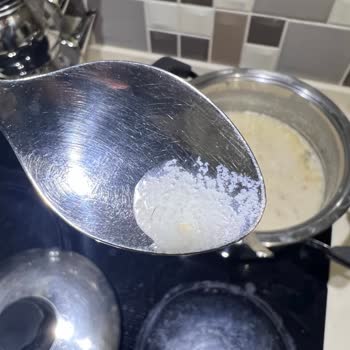 Kelle Paça Çorbasında Kıl, Kum Ve Taş Bulunduğu İçin Gıda Güvenliği İhlali