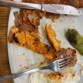 Antalya Özdilek Park Baydöner Şubesinde Kıl İçeren İskender İçin Hijyen Şikayeti Ve İade Talebi