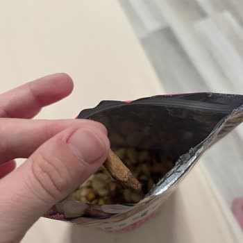 Simbat Party Kuruyemişte Çomak Benzeri Yabancı Madde Bulundu