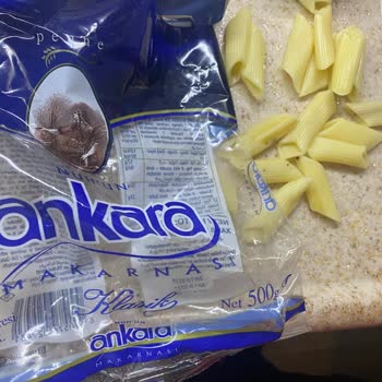 Son Kullanma Tarihi Geçmemiş Kalem Makarna Paketi Küflü Çıktı