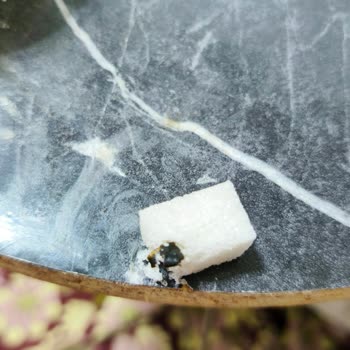 Petek Şeker Ürünün İçinden Yabancı Madde Çıktı