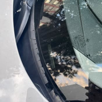 Ön Cam Fitilleri Çatlıyor, Kışta Güvenlik Riski Ve Ücretsiz Değişim İsteği