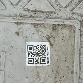 Türk Telekomun Kaldırmadığı Kutu Ve Kablo Artıkları Mahallede Tehlike Ve Görüntü Kirliliği