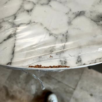 A101 Şubesinde Kusurlu Yer Sofrası Ve Kaba Personel