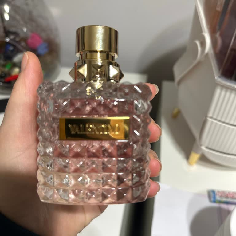 Kısa Sürede Uçan Valentino Parfümde Kalıcılık Sorunu Ve Değişim Talebi