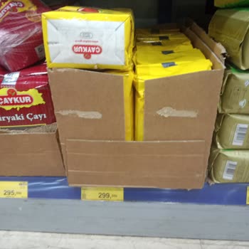 BİM Mağazasında Açılmış Ve Yeniden Bantlanmış Çay Paketi Şikayeti