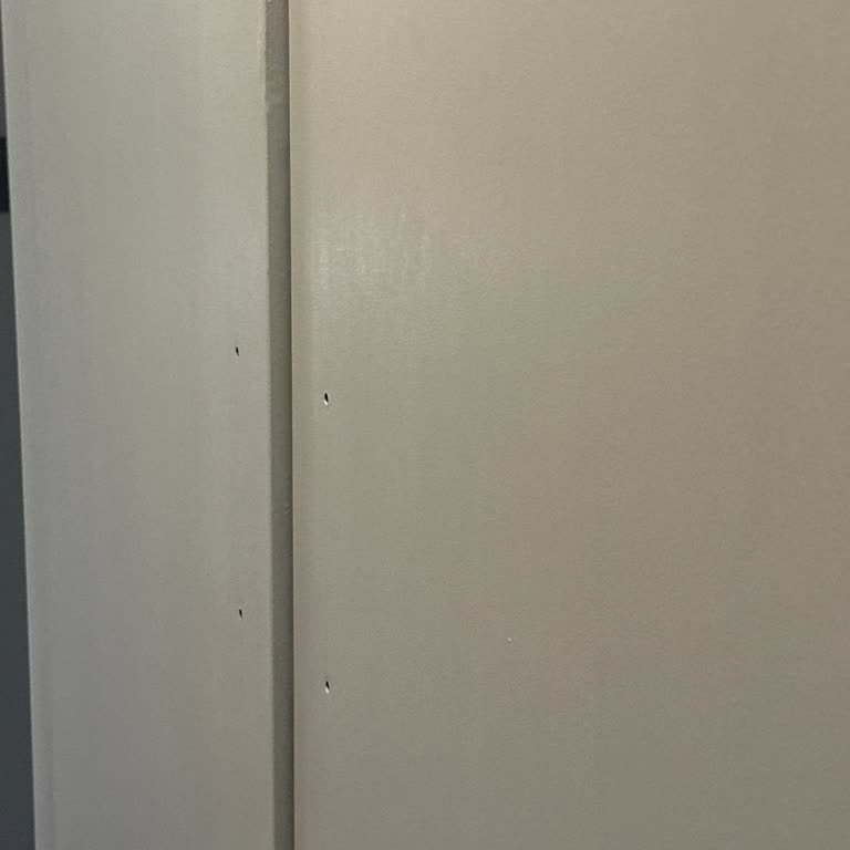 Reklamda Sözü Edilen Dolap Boyası Gerçekte İz Bıraktı Ve Örtücülüğü Yetersiz