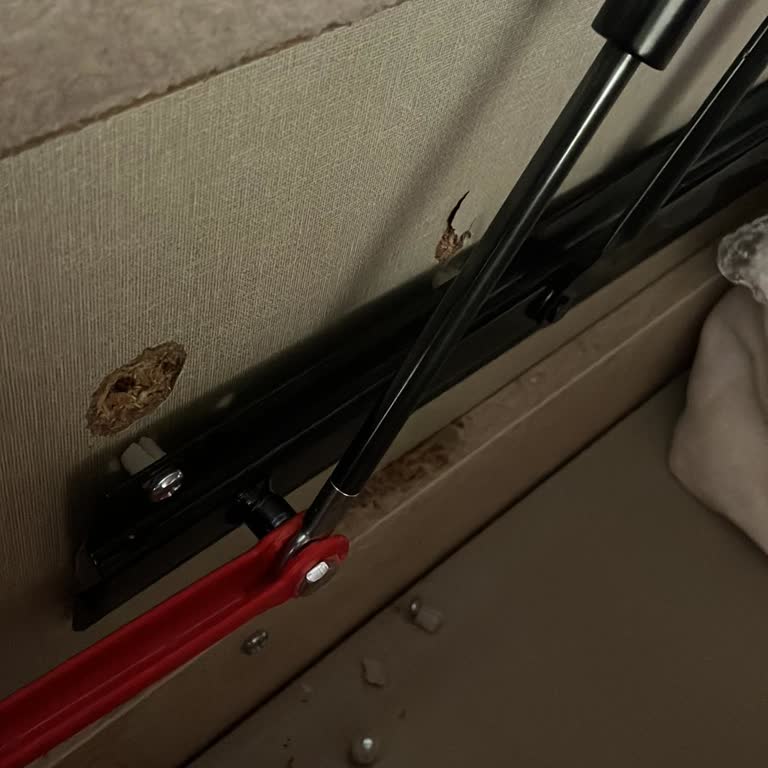 Yatak Bazasının Kırılması Ve Acil Garanti Çözümü Talebi