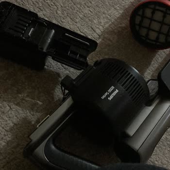 Batarya Kapağı Kırılan Ve Sürekli Filtre Uyarısı Veren Philips Aqua 8000 İçin Garanti Talebi