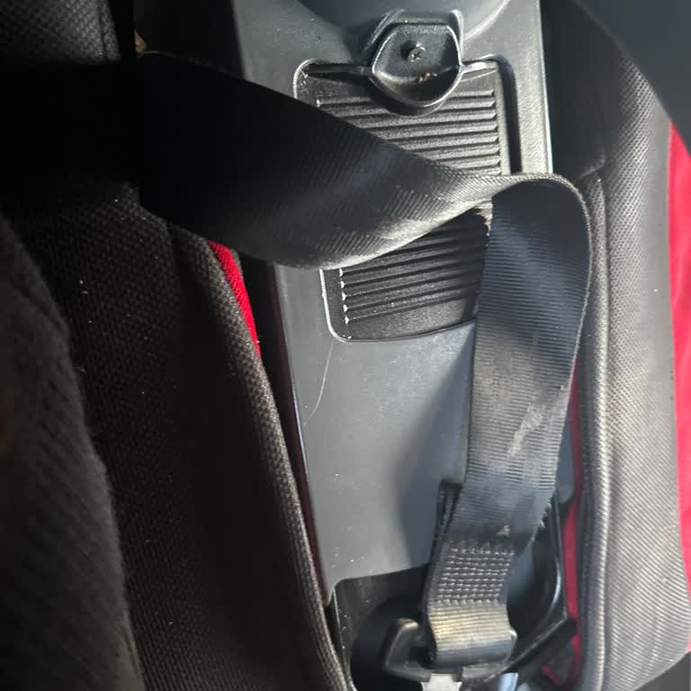 İsparta Petrol Seferinde 28 Numaralı Koltukta Emniyet Kemerinin Arızalı Olması