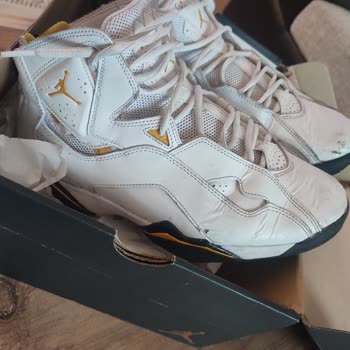 Nike Ayakkabısında 3 Ayda Deformasyon, İade Talebi Reddedildi