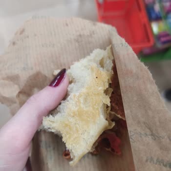 Fırın Reyonunda Kıl Tespit Edildi, İade Reddi Mağduriyet Yarattı