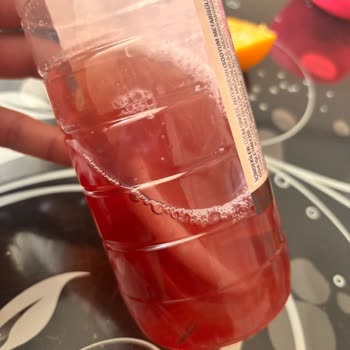 Gelecek Tarihli Üzüm Sirkesi Hızla Bozuldu Ve Sağlık Endişesi Yarattı