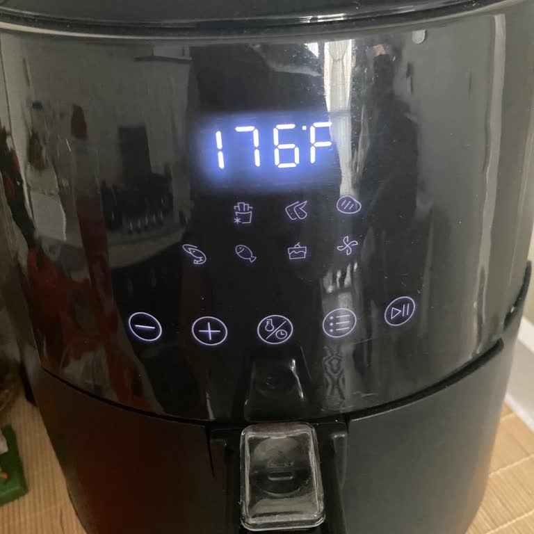 Kumtel Haf-02 Airfryer Hata Göstergesi Ve Müşteri Hizmetlerine Ulaşılamama Nedeniyle Değişim Talebi