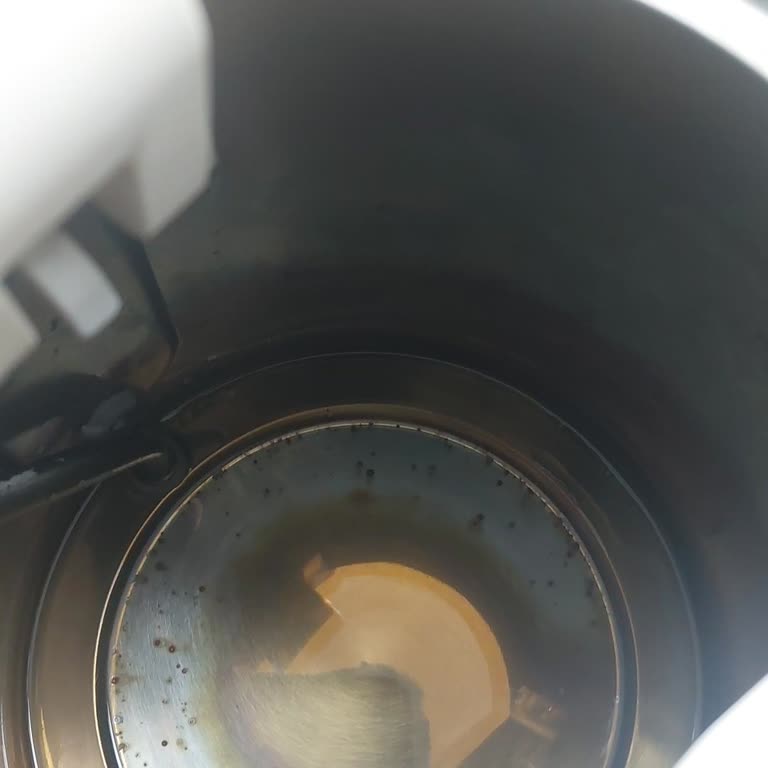 Paslanmış Su Isıtıcısı İçin Sağlık Riski Ve Kargo Ücretinin Karşılanması Talebi