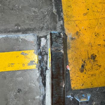 Forum İstanbul AVM Otoparkındaki Güvenlik İhmali Aracımın Lastiğini Patlattı