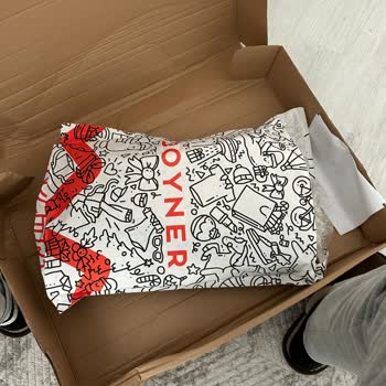 Valentino Çantam Lekeli Ve Korumasız Gönderildi