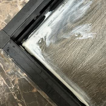 Dizayn Grup Duşakabin Montajı ve Silikon Uygulamasında Sürekli Su Sızdırması