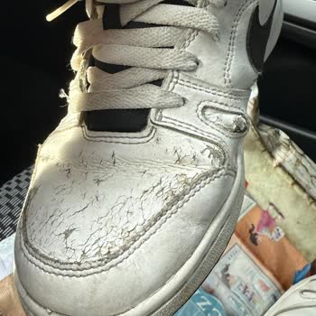 Nike Çocuk Ayakkabısının Yırtılması Ve Geciken İade