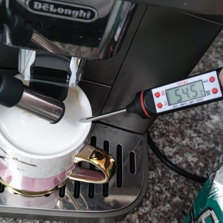 Delonghi Magnifica Plus Kahve Makinesinde Isı Sorunu Giderilmedi, Değişim Talebi