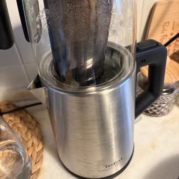 Paslanan Çay Makinesi Ve Çabuk Soyulan Tava İçin Ücretsiz Değişim Talebi