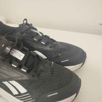 Reebok Daft Run Ayakkabısının Kısa Sürede Yırtılması İçin İade Reddi