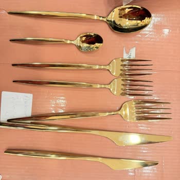 Gecikmiş Kargo Ve Çizikli Çatal Kaşık Takımı İçin İade Talebi