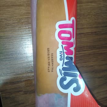 İstanbul Sancaktepe BİM Şubesinde Süresi Geçmiş Hindi Sandviç Satışı