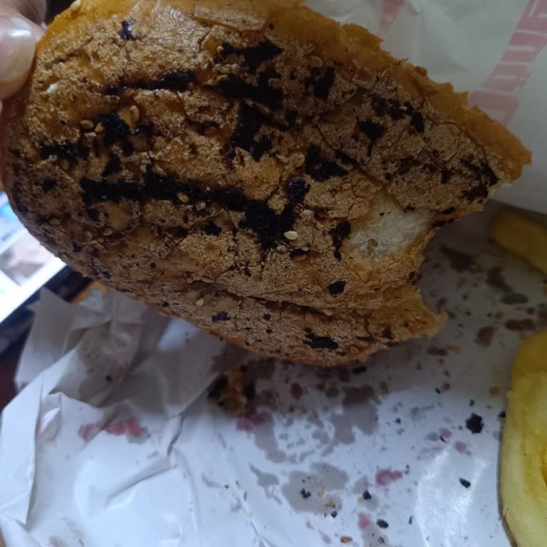 Soslu Döner Şubesinde Soğan İhmali Ve Yanmış Ekmek, Türkçe İletişim Sorunu