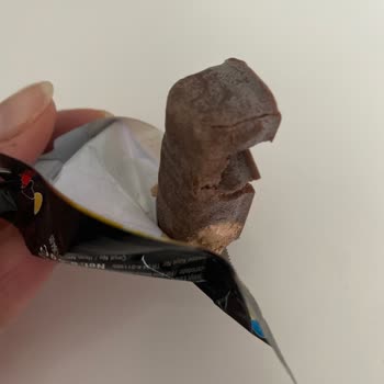 Bozulmuş Ülker Mini Metro Çikolataları Ve Değişim Talebi