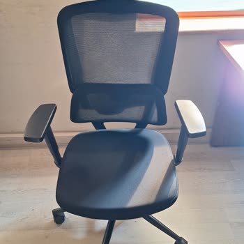 Adore Full Ergonomic Koltukta Vidaların Kırılması Ve Değişim Talebi