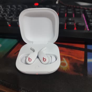 Hepsiburada’da Tekrarlanan Arızalı Beats Kulaklık Ve Yanıltıcı Değişim Süreci