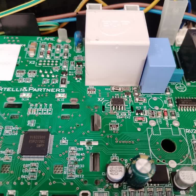 Şehir Şebekesindeki Dalgalanma Nedeniyle Kombi Kartı Yanması Ve Tazminat Talebi