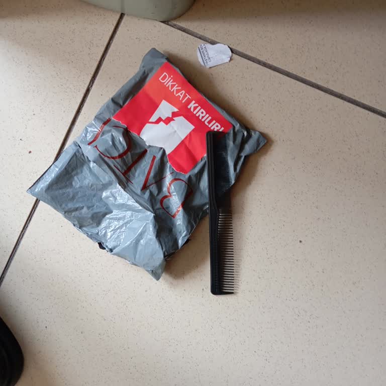 Yanlış Ürün Gönderildi Saç Tarağı Yerine Krem Talep Ediyorum