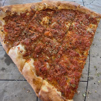 Menüdeki Görsel Yanıltıcı Kıymalı Pide Yerine Salçalı Pide Sunuldu