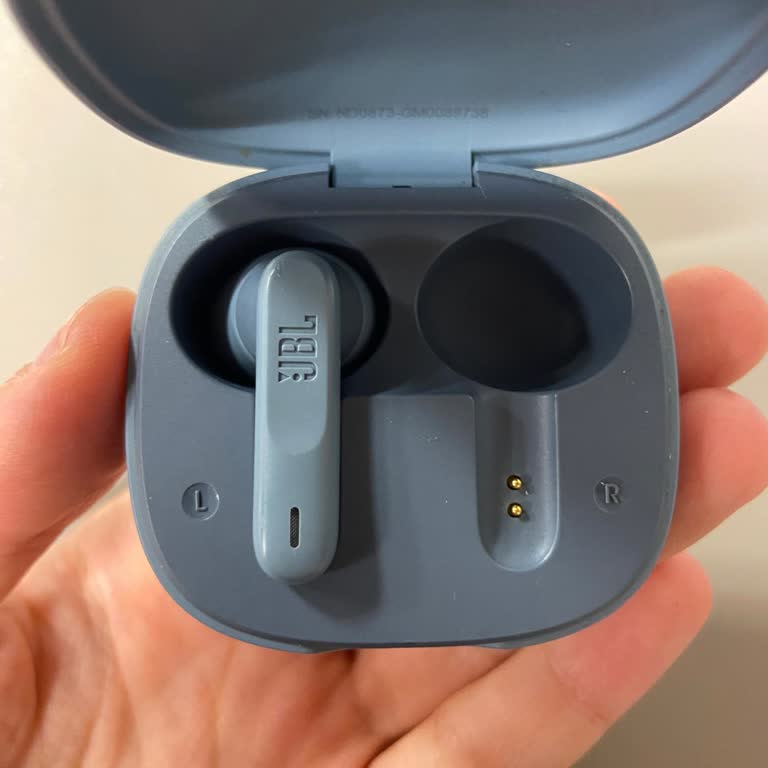 Ankara Gar Kayıp Eşya Biriminde Personelin İlgisiz Tutumu Ve Kulaklık Teslimatı Sorunu