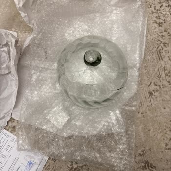 Cam Fanuslu Kek Standı Kırık Geldi; Paketleme Yetersiz Ve Kabul Edilemez