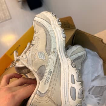 Ayakkabıda Kısa Sürede Yırtılma Ve Çatlak, İnceleme Sonucu Haksız Ret Ve Yağ Lekesi