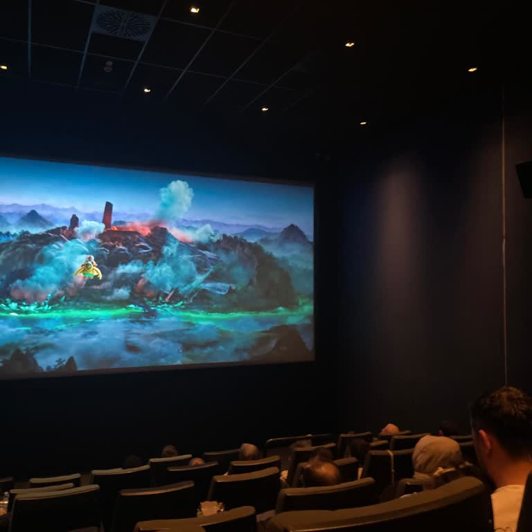 Salon Işıkları Kapanmadı Ve Film İzleme Keyfi Kısıtlandı