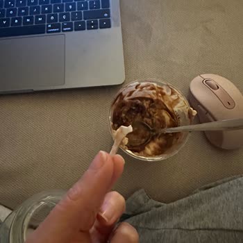 Brownie İçinde Plastik Parça: Sağlık Riski Ve Ücret İadesi Talebi